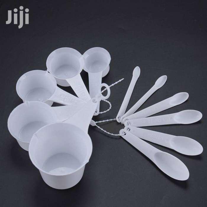 measuring cups and spoons