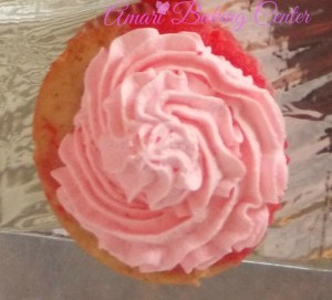 cupcake-with-large-swirl-wm-amari-blog-tutorial