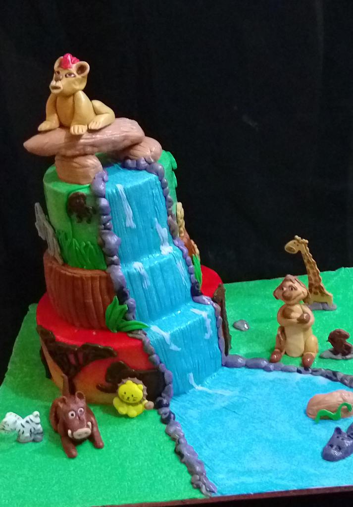 Animals and pool cake by Martha of Marthas Cake House
